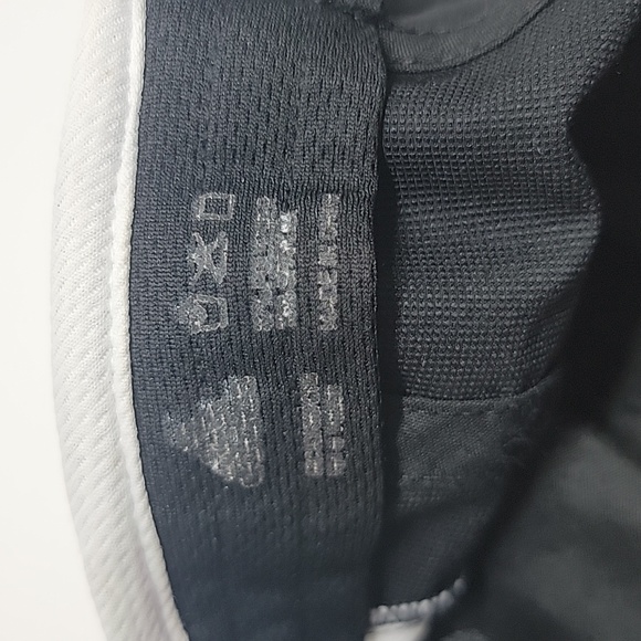 Adidas Black & White Adjustable Baseball Cap One Size - Picture 10 of 12